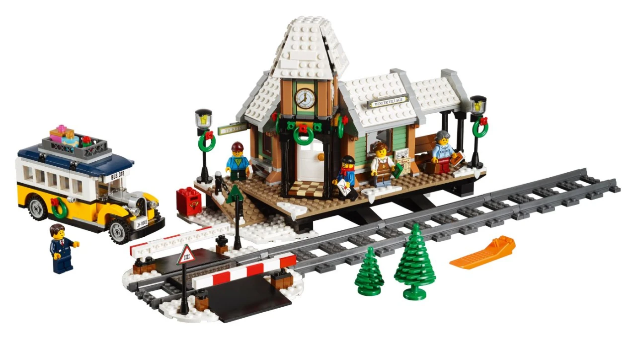 Lego Winter Village Station